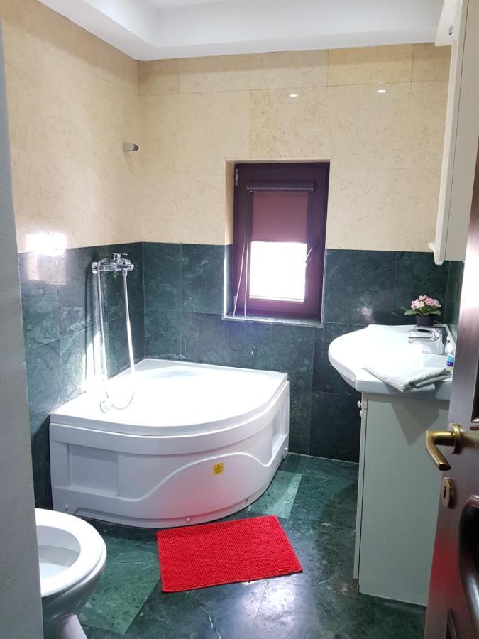 2Bedrooms Mega Mall Monza National.Arena بوخارست المظهر الخارجي الصورة
